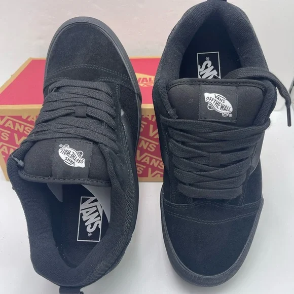 Vans Men's Black Suede Knu SkoolBlack/BlackVN0009QCBKA Sneakers